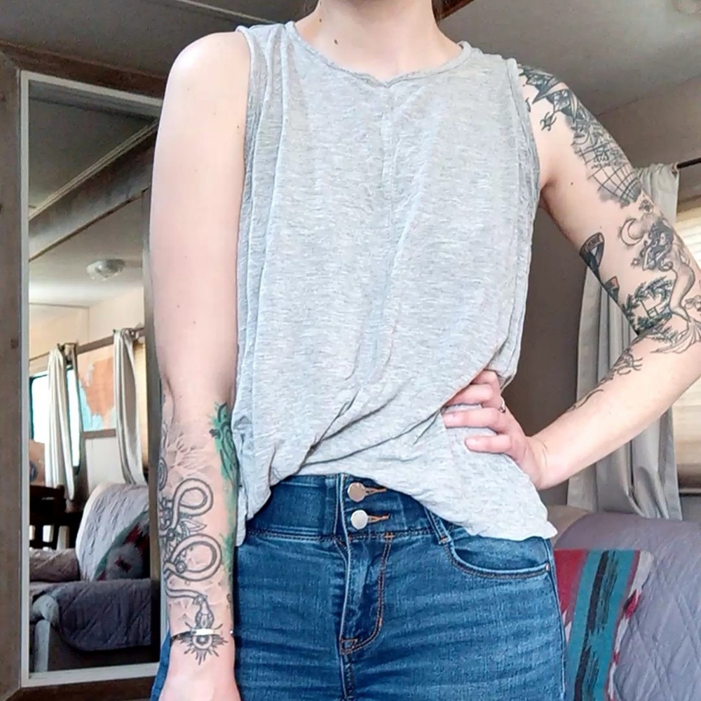 Gray Swing Tank